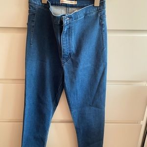 Petite levi’s skinny jeans